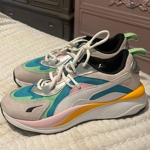 Puma Women Sneakers R system